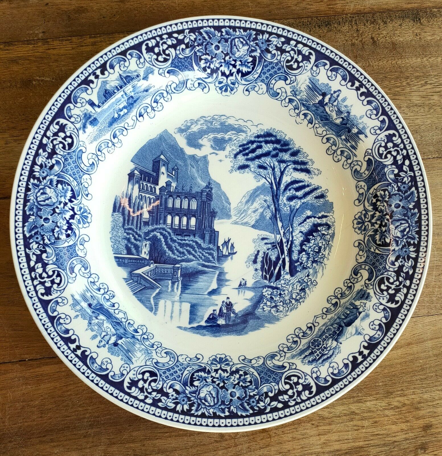 Featured image for “Plat Royal Sphinx Maastricht / Petrus Regout / Made In Holland”