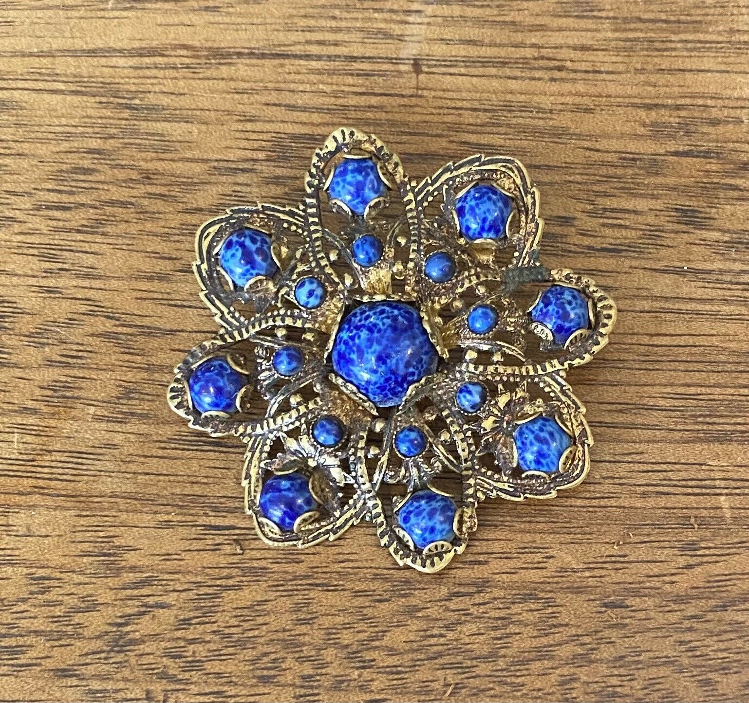Featured image for “Broche ancienne”
